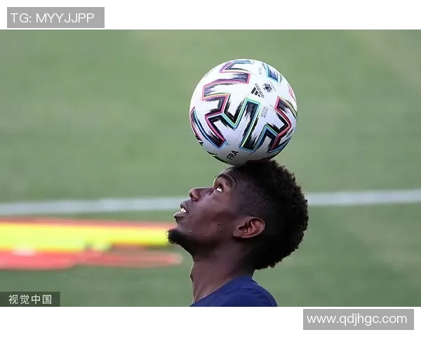 腿粗短却技艺超群的足球明星们展现不一样的魅力与风采